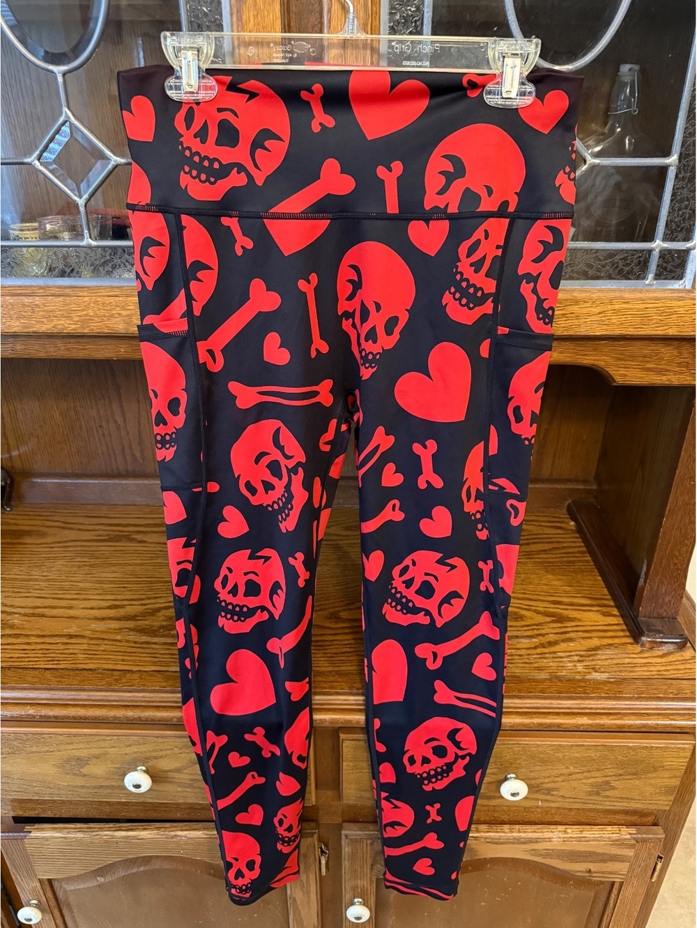 CVG Constantly Varied Gear Bleeding Love Leggings XL Red Skulls Hearts Pockets